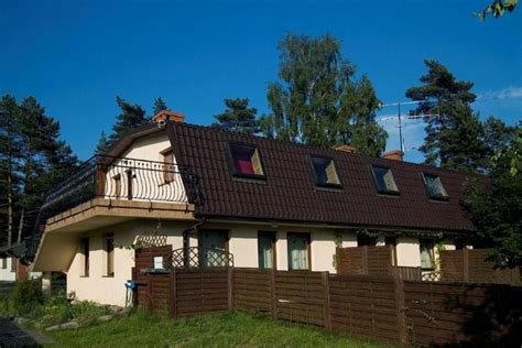 Apartamenty sloneczna - Sloneczna Apartamenty Katowice - This 1-room Sloneczna Apartamenty Katowicement is set merely 1.5 km from Spodek Arena. The apartment provides a fully furnished kitchen with a microwave, an …